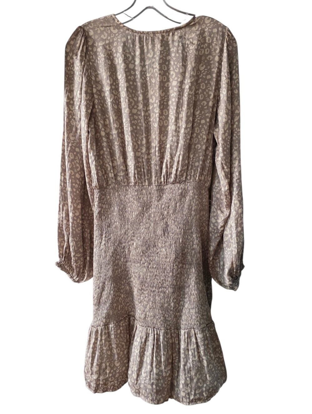 grade & gather Smoky Taupe Leopard-Print V-Neck Long-Sleeve Dress Size Medium - Picture 3 of 11